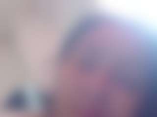 Live cam show with karlapum - Curvy MILF on Camsoda