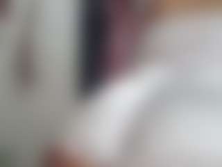 Live cam show with karlapum - Shaved Pussy MILF on StripNow