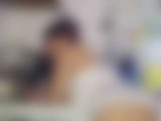 Live cam show with karlapum - Bedroom on milfzrlive.com