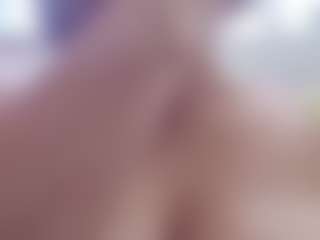 karlapum MILF webcam performer live streaming
