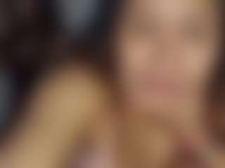 Live cam show with karlapum - Curvy MILF on crypto-cams