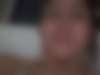 Live cam show with karlapum - Spanish MILF on hotwifechat.live | colombia