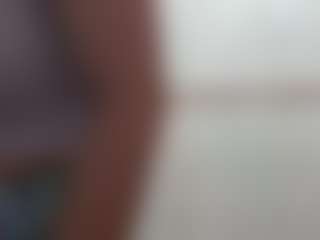 karlapum MILF webcam performer live streaming