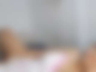 Live cam show with karlapum - Shaved Pussy on Camsoda