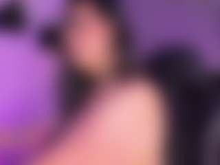 Live cam show with Amberr-Gold - Facial Piercings on TottyGirls