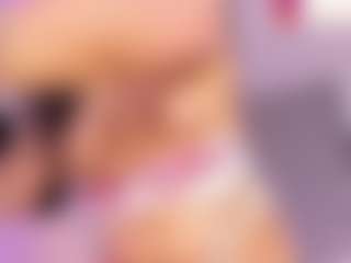 Live cam show with Amberr-Gold - Submissive on xblisslive.com