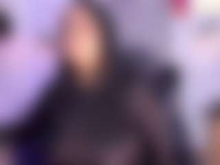 Live cam show with Amberr-Gold - Submissive on TastyBlacksLive