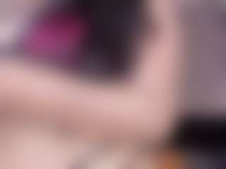 Live cam show with Amberr-Gold - Submissive on sexylive.show