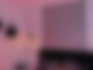 Live cam show with Amberr-Gold - Facial Piercings on googirlz