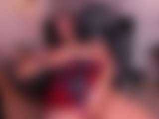 Live cam show with Amberr-Gold - Facial on Camsoda