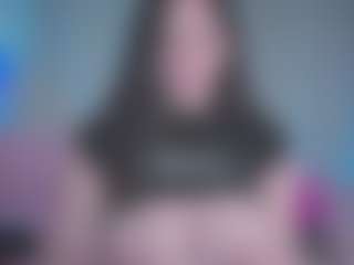 Ivy Swings MILF webcam performer live streaming