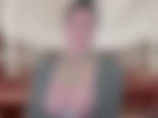Live cam show with Ivy Swings - HD MILF on liverealitysex.com