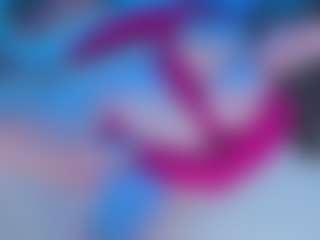 Ivy Swings MILF webcam performer live streaming