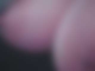 Ivy Swings MILF webcam performer live streaming