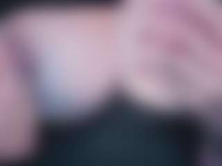 Live cam show with Ivy Swings - Tease MILF on TeamSkeetLive