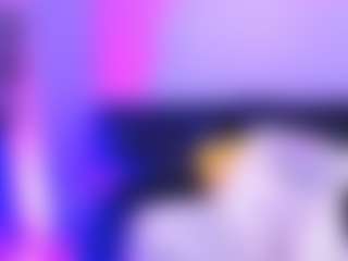 Live cam show with LilyThompsonX - Cute on madthumbs