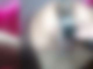 sammy-evaans MILF webcam performer live streaming