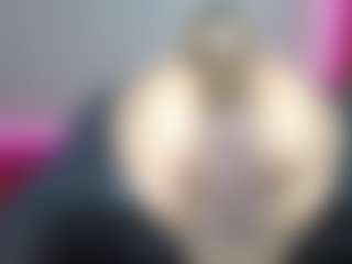 Live cam show with sammy-evaans - Gamer MILF on Sweet Sext