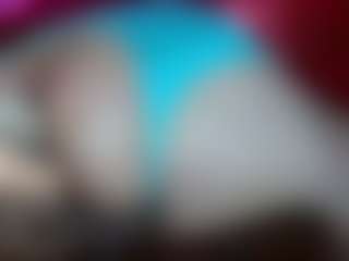 sammy-evaans MILF webcam performer live streaming