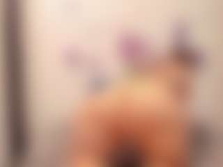 Live cam show with bonny26 - Handjob on CamwithHer