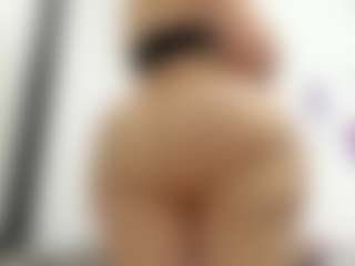 Live cam show with bonny26 - Strip on Camsoda