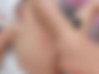 charlotte MILF webcam performer live streaming