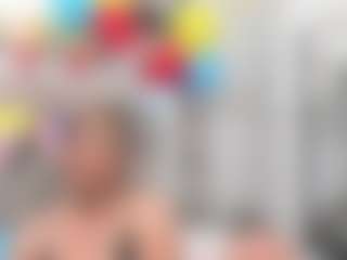 charlotte MILF webcam performer live streaming