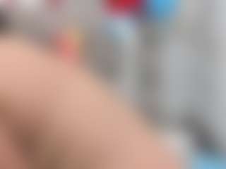 charlotte MILF webcam performer live streaming