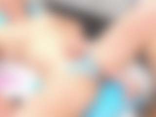 charlotte MILF webcam performer live streaming
