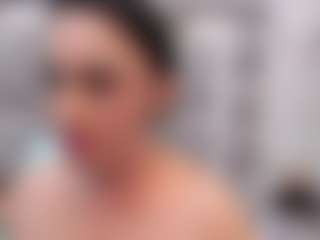 charlotte MILF webcam performer live streaming