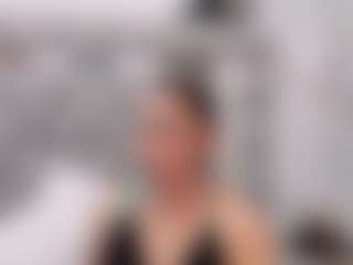 charlotte MILF webcam performer live streaming