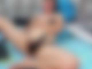 Live cam show with charlotte - Camel Toe on AdultVida.com