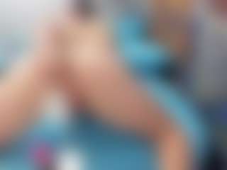 Live cam show with charlotte - Wet on Milfs Live