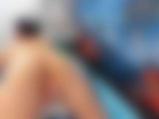 charlotte MILF webcam performer live streaming