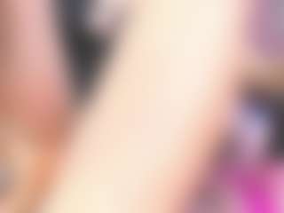 Live cam show with IndiraCollins - Lovense on live18s.com