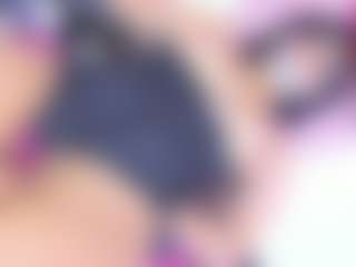 IndiraCollins's Live Sex Cam Show
