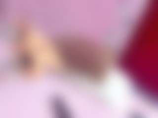 Live cam show with IndiraCollins - Skinny on Big Tits
