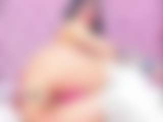 Live cam show with IndiraCollins - Tease on Camming Site