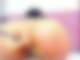 Live cam show with IndiraCollins - Solo on madthumbs
