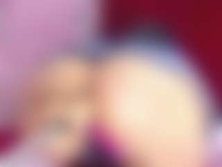 Live-Cam-Show mit IndiraCollins - Ahegao auf Camsoda
