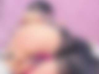 IndiraCollins's Live Sex Cam Show
