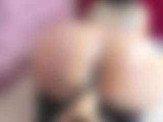 IndiraCollins's Live Sex Cam Show