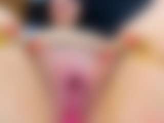 Live cam show with BIANCAROY - Curvy Teen (18+) on camtv