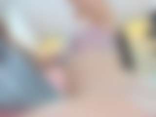 Live cam show with BIANCAROY - Living Room on Camversity