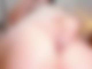 Live cam show with BIANCAROY - Living Room on Camsoda