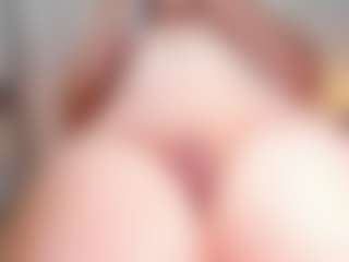 Live cam show with BIANCAROY - Living Room on Camsoda