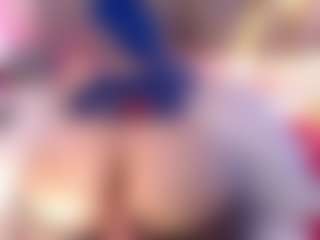 Emy-Ruiz's Live Sex Cam Show