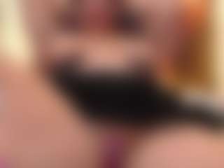 Live cam show with Keny-KENSI - Blue Eyes on TeamSkeetLive