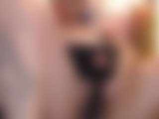 Live cam show with Keny-KENSI - Nipple Piercings on Hubzter Live