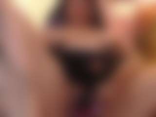 Live-Cam-Show mit Keny-KENSI - Average auf Camsoda